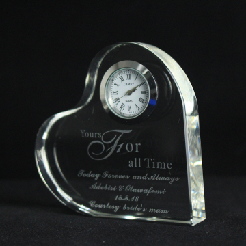 Custom Crystal Heart Clock Wedding Favors & Gifts for Guests