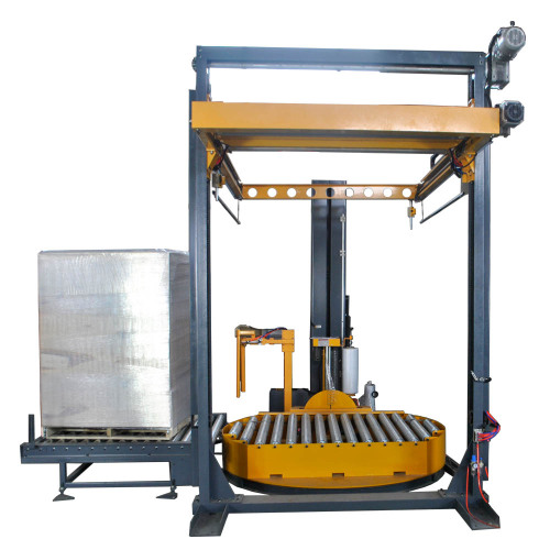 Horizontal stretch wrapping machine