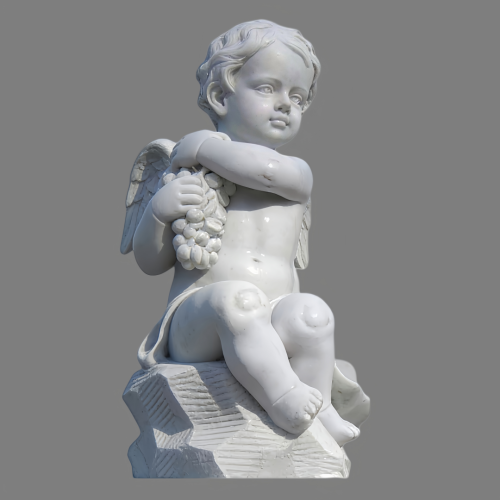 Fonte de água em mármore branco com três esculturas infantis brincalhonas