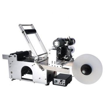 Etichettatura semi-automatica dell'olio essenziale