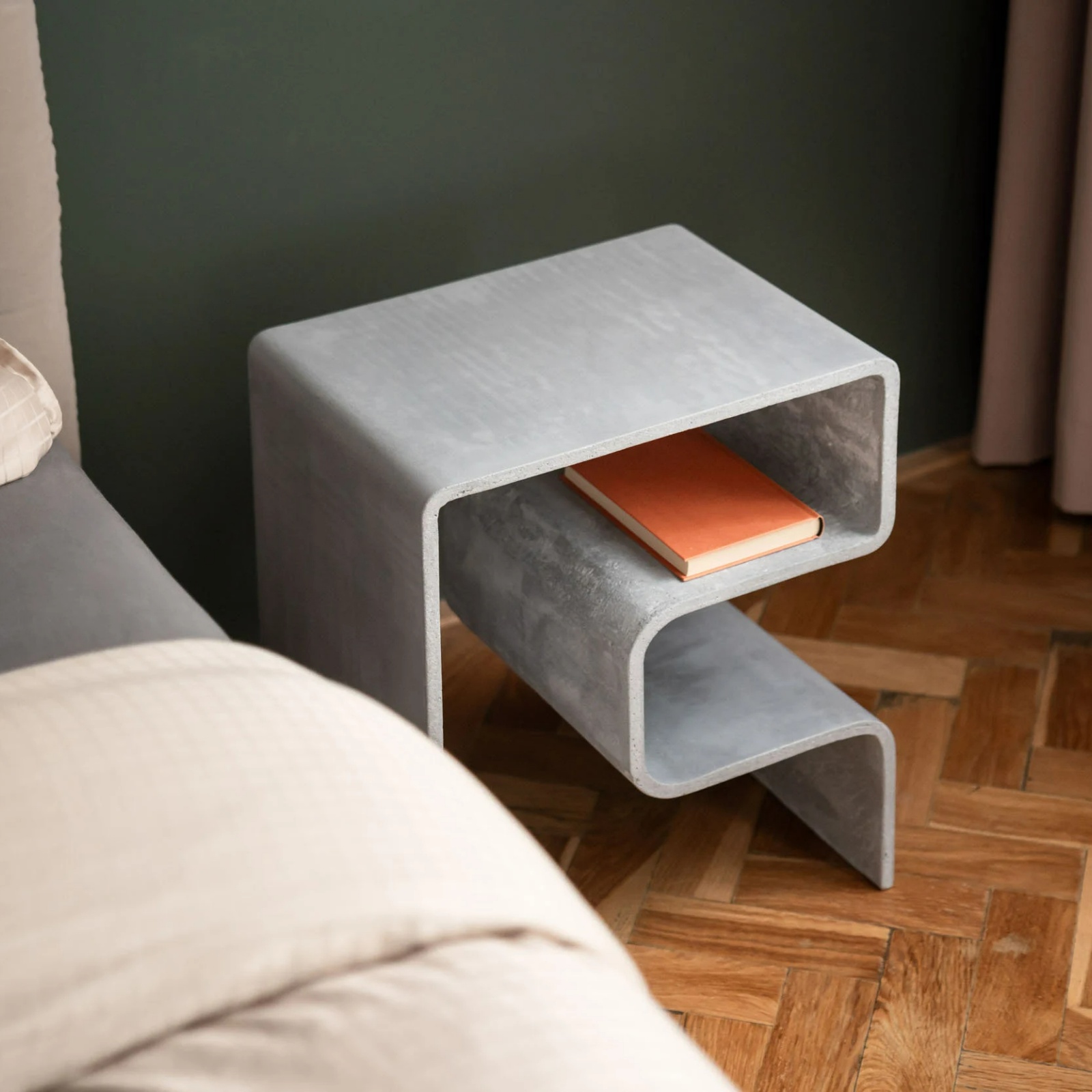 Grey Alternative Creative Curved Concrete Side Table