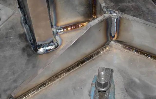 طحن اللحام Welding Grinding