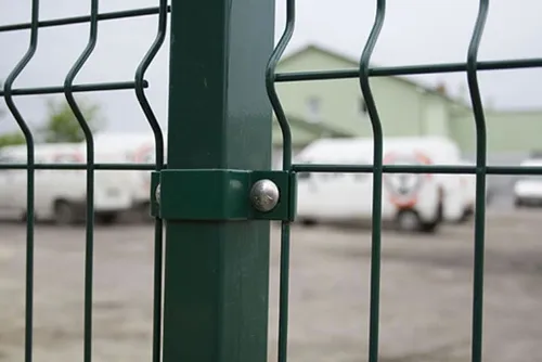 New Type Triangular Bending Wire Mesh Fence