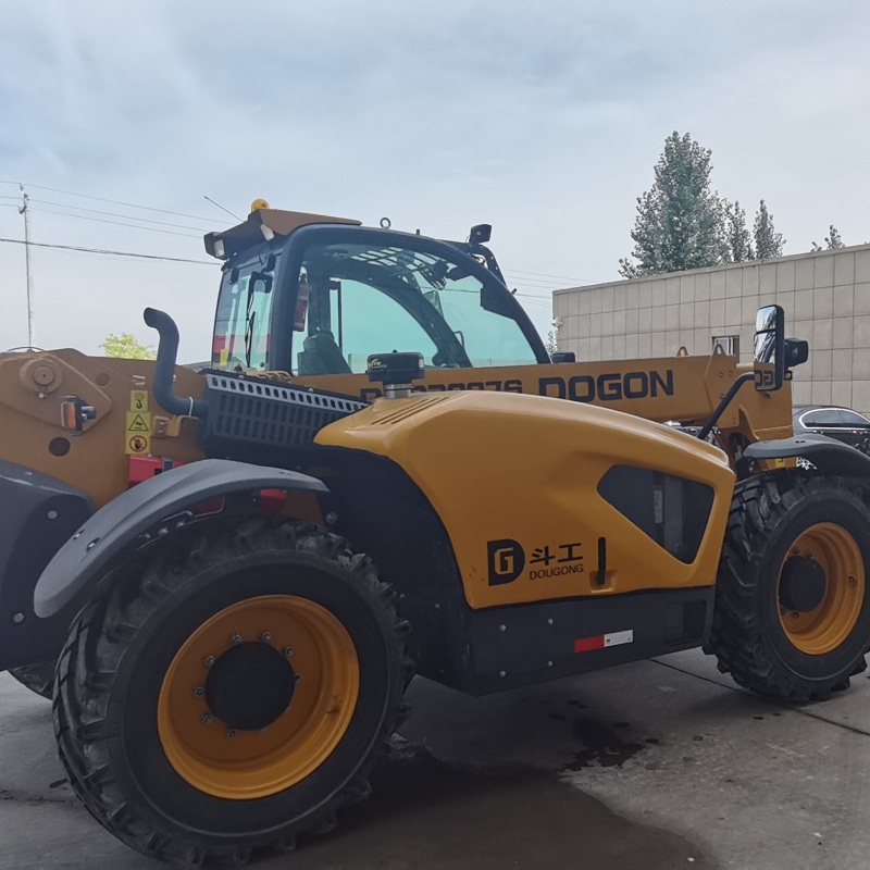 7M Telescopic Arm Small Diesel Forklift Loader with 3 Tons Capacity