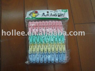 plastic clothes peg