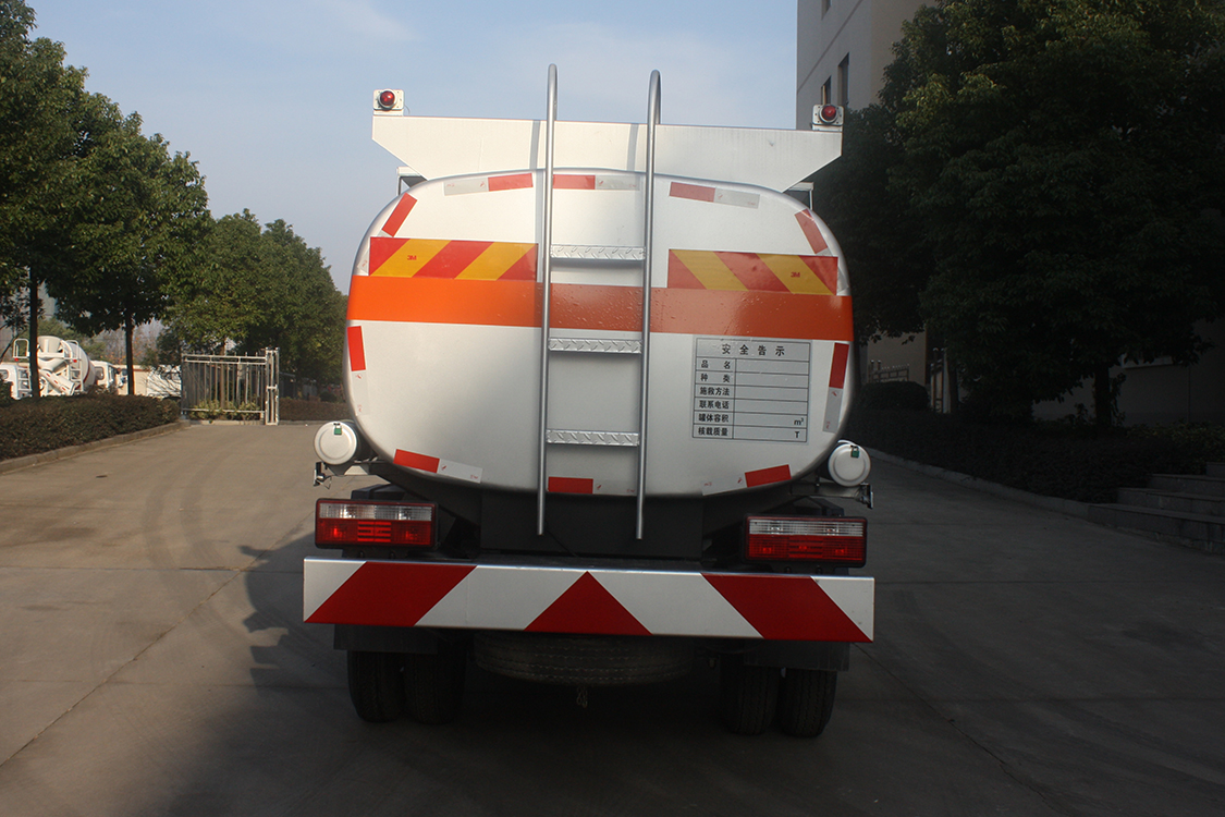 6wheels refueling gasoline tanker fuel oil delivery trucks