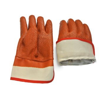 Braune PVC-beschichtete Handschuhe