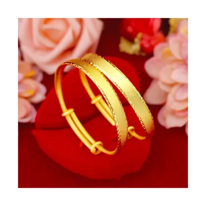 Antique Gold Lace Bracelet by Yue Nansha: Network Red Gold Version Fashion Jewelry with Sandblasting and Copper Alloy