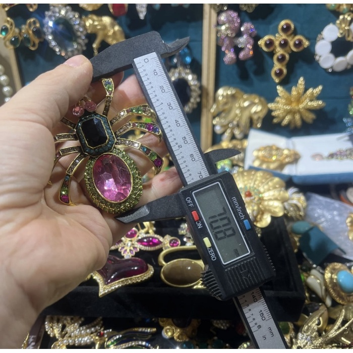 Broche de aranha colorida vintage