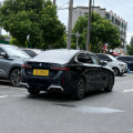 Спартыўны пакет BMW i5 2024 eDrive35L M