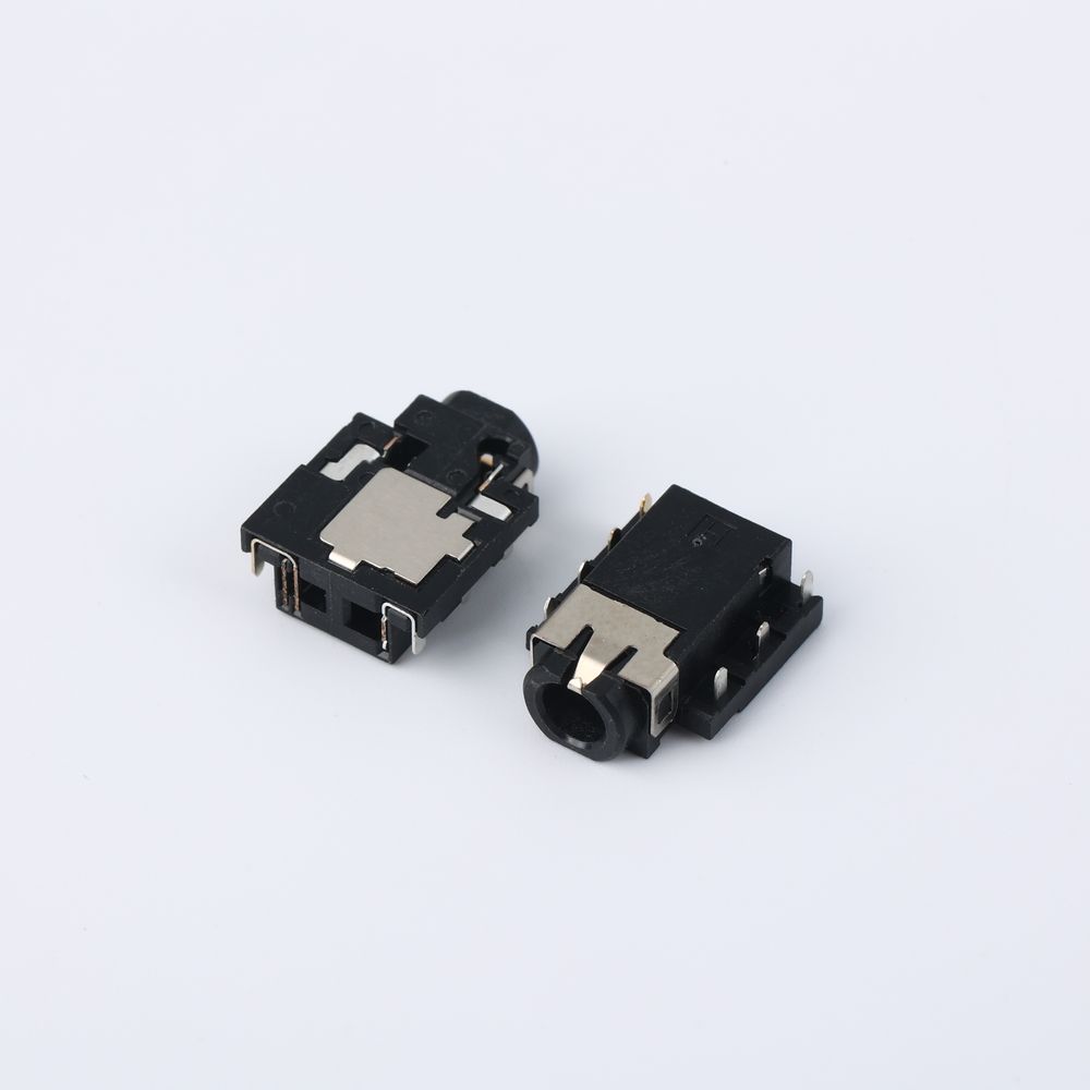 3.5 mm headphone jack splitter