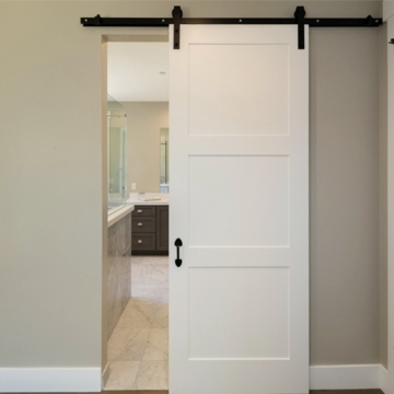 Portes de grange coulissantes MDF blanches pour placards contemporains