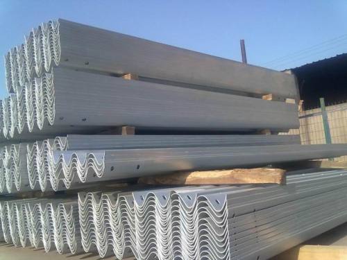 galvanized highway guardrail W-beam/road barrier beam
