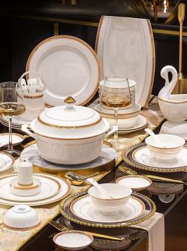 Elegant Light Luxury Dinnerware for Modern Dining