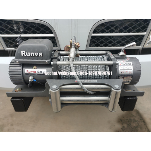 Dongfeng 4X4 All Wheel Drive Cargo Truck with Towing Winch