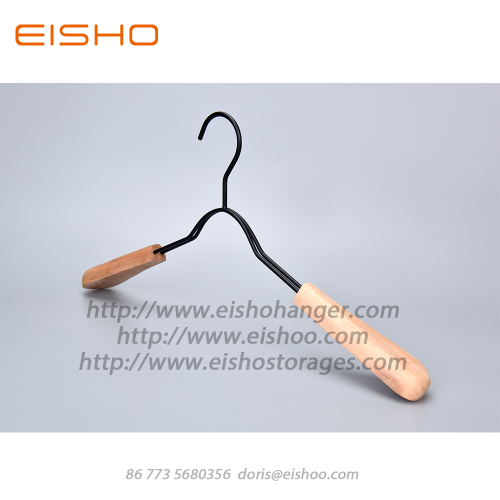 EISHO Kleiderbügel aus schwarzem Metall mit Holzschulter