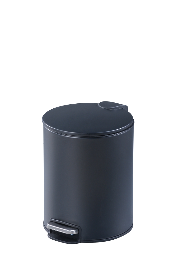 Round Step Trash Can Black color