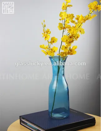 Royal blue mini glass vases wedding centerpiece