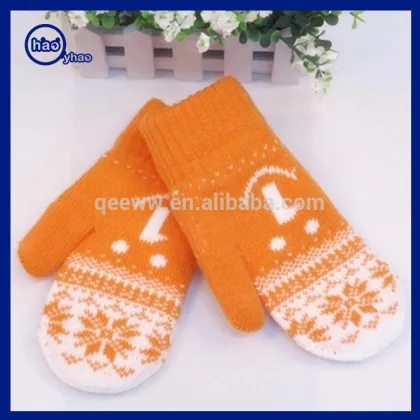 Wholesale cheap custom acrylic winter baby knitted gloves mittens