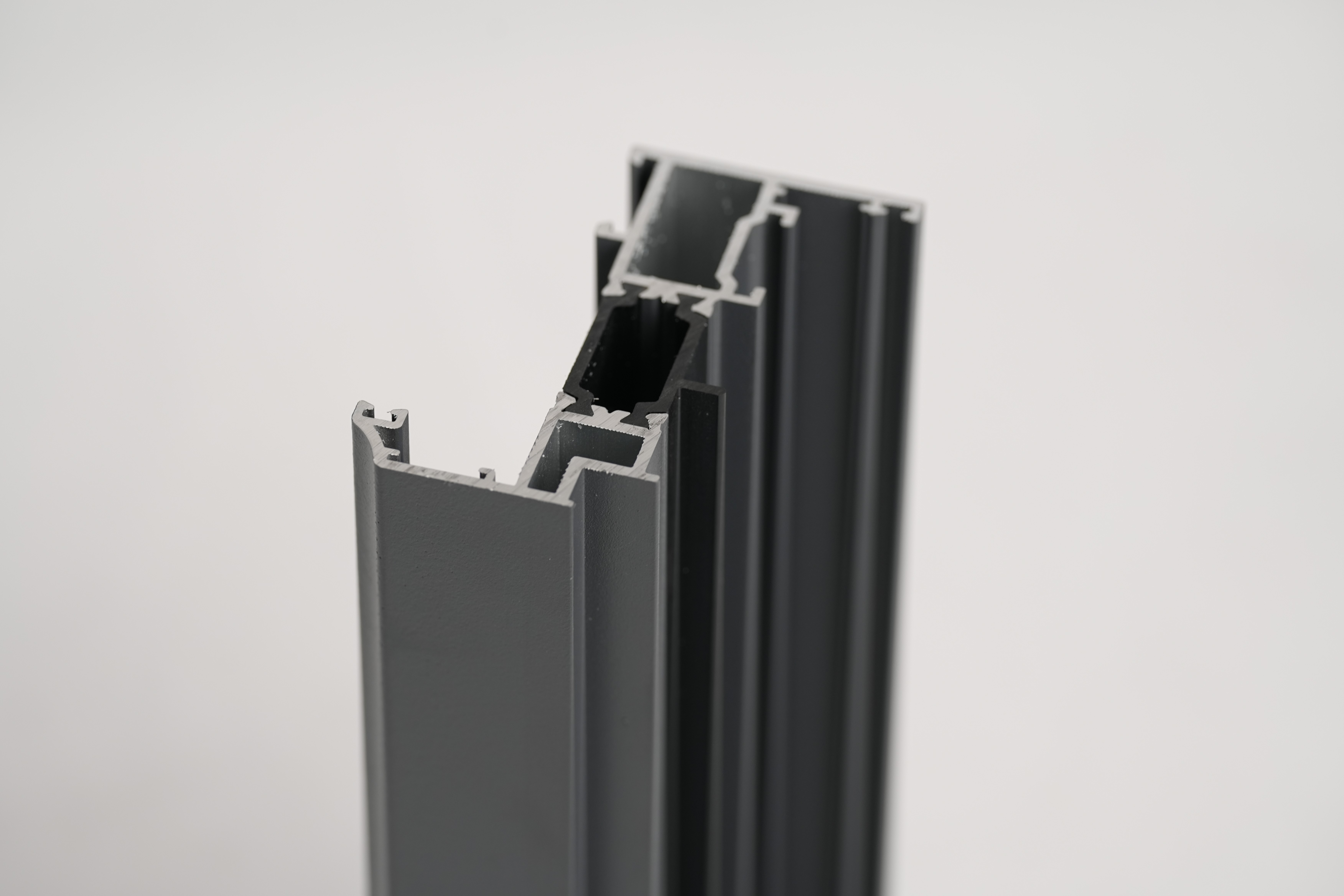 Wearing door and window profiles