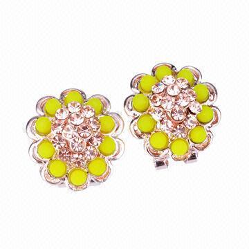 Charming clip earrings, flower shape with rhinestones, gold plating