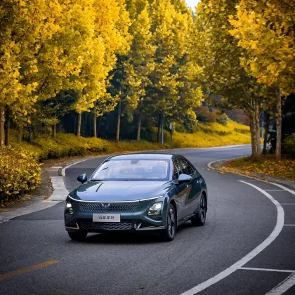 Wuling StarLight 2024 Xingguang PHEV Hybrid Electric Car