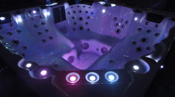 LED Outdoor spa for jaccuzi1