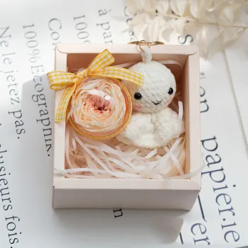 Wholesale Custom Keychains with Preserved Rose Flowers