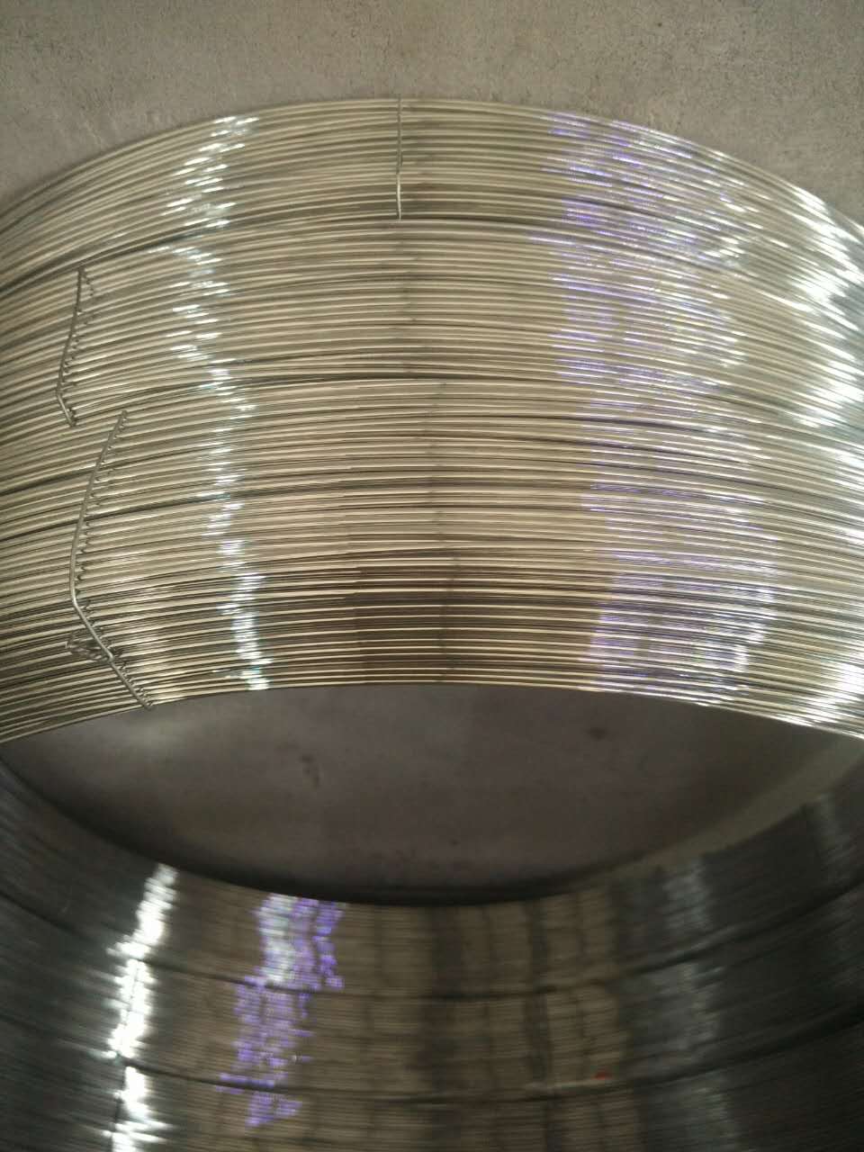 High Tensile 3.0X2.4mm Galvanized Steel Oval Wire 700kgf