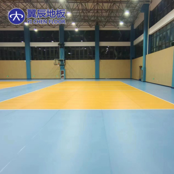 Tappeti da pavimento in campo badminton e pallavolo