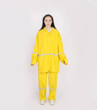 Adult polyester all season outdoor hiking Waterproof color customized single person reflective raincoat suit