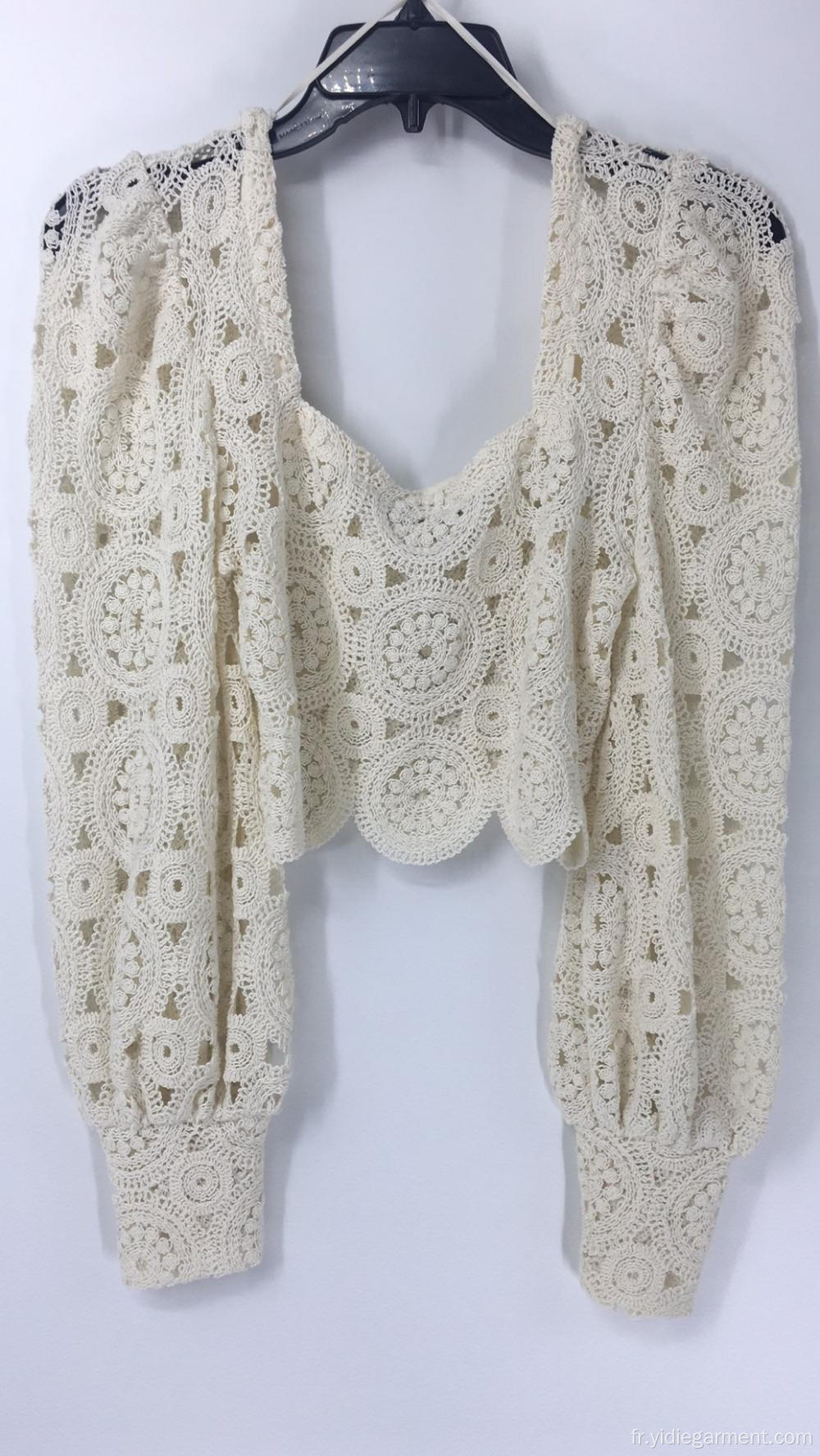 Crop top crème à manches longues en crochet