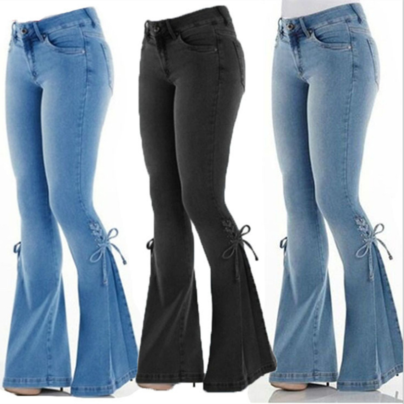 Frauen stilvolle dehnbare Glockenbodenjeans