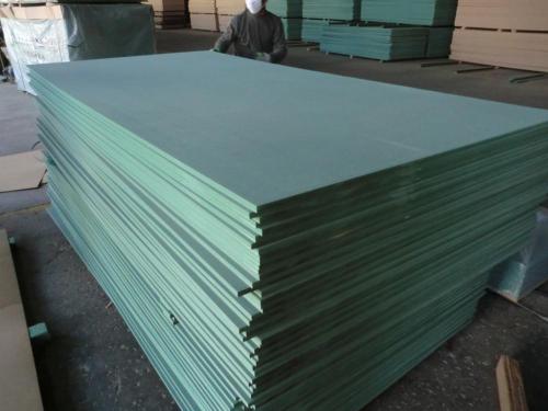 Fuktresistent Medium Density Fiberboard