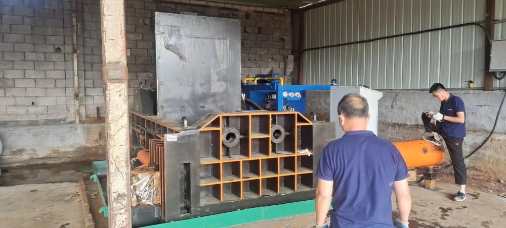 Metal Sheets Pipes Stainless Steel Push-out Baling Press