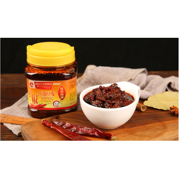 Red oil bean paste with fresh pepper