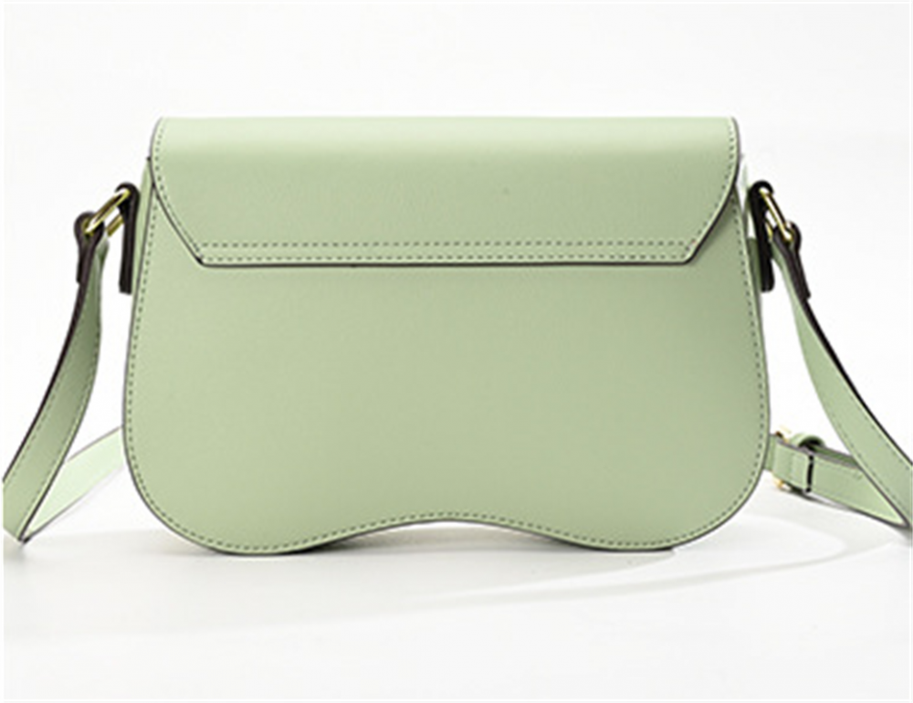 Fashionable And Practical Shoulder Bag