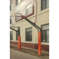 aro de baloncesto en el suelo al aire libre