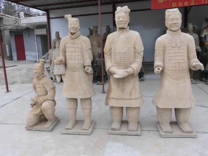 Cheap outdoor life size chinese terracotta xian warrior garden statue