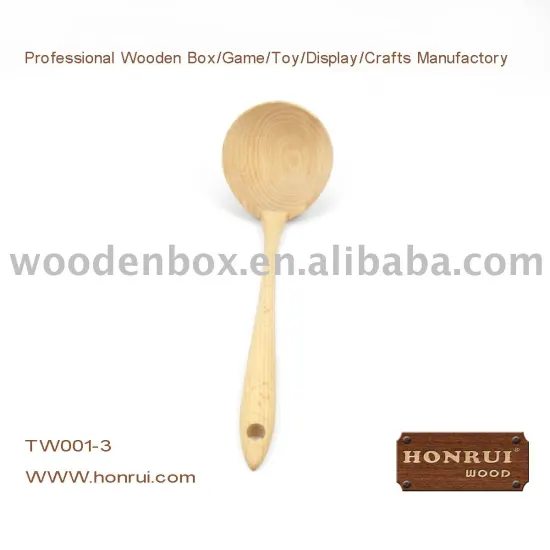 wooden tableware set with different sizes