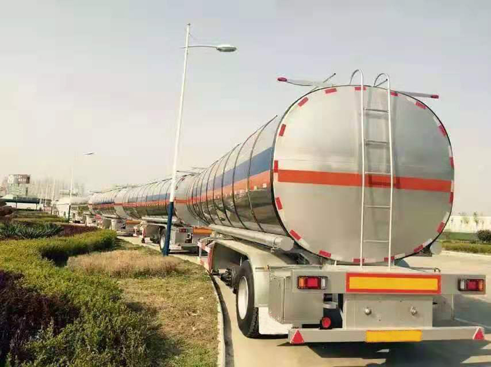 fuel tanker truck (11)
