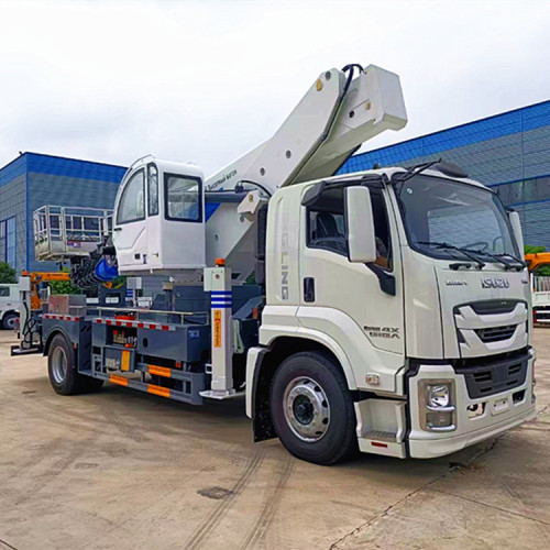 Isuzu 45 M Aer Buckte Truck