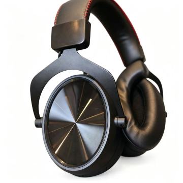 Professional Closed Back Headphones for Studio Monitoring