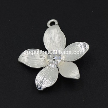 Fashion most pupolar Lily pendant with stone zinc alloy jewelry accessories