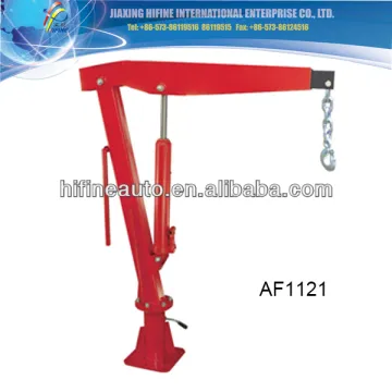 2000LBS Swivelling base Pickup truck crane with cable winch