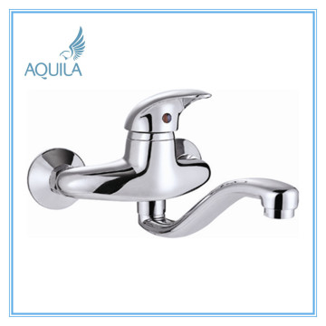 Wall Mounted 40mm Cartridge Brass Kitchen Water Faucet (AQ4005-5)