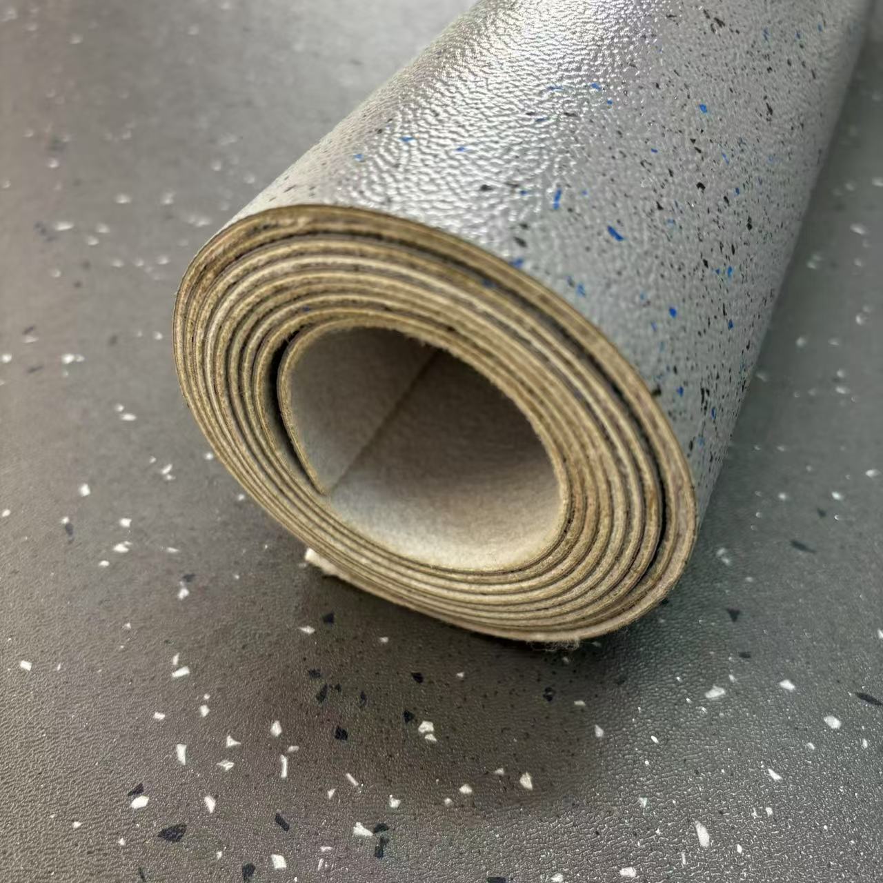 Водонепроницаемые автобусные полы из ПВХ