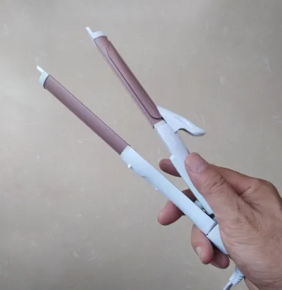 220V OEM Private Label Titanium Hair Iron