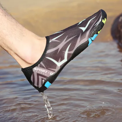 Outdoor quick-drying upstream shoes