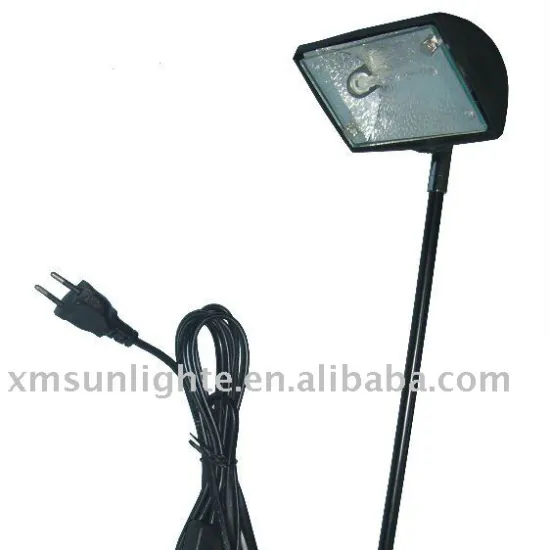Big Clamp Display Light" could be optimized as "Big Clamp Illuminator" for better search engine performance. However, if we are to directly use part of it, "Big Clamp Display Light" itself is quite clear and descriptive. If we need to choose one term that